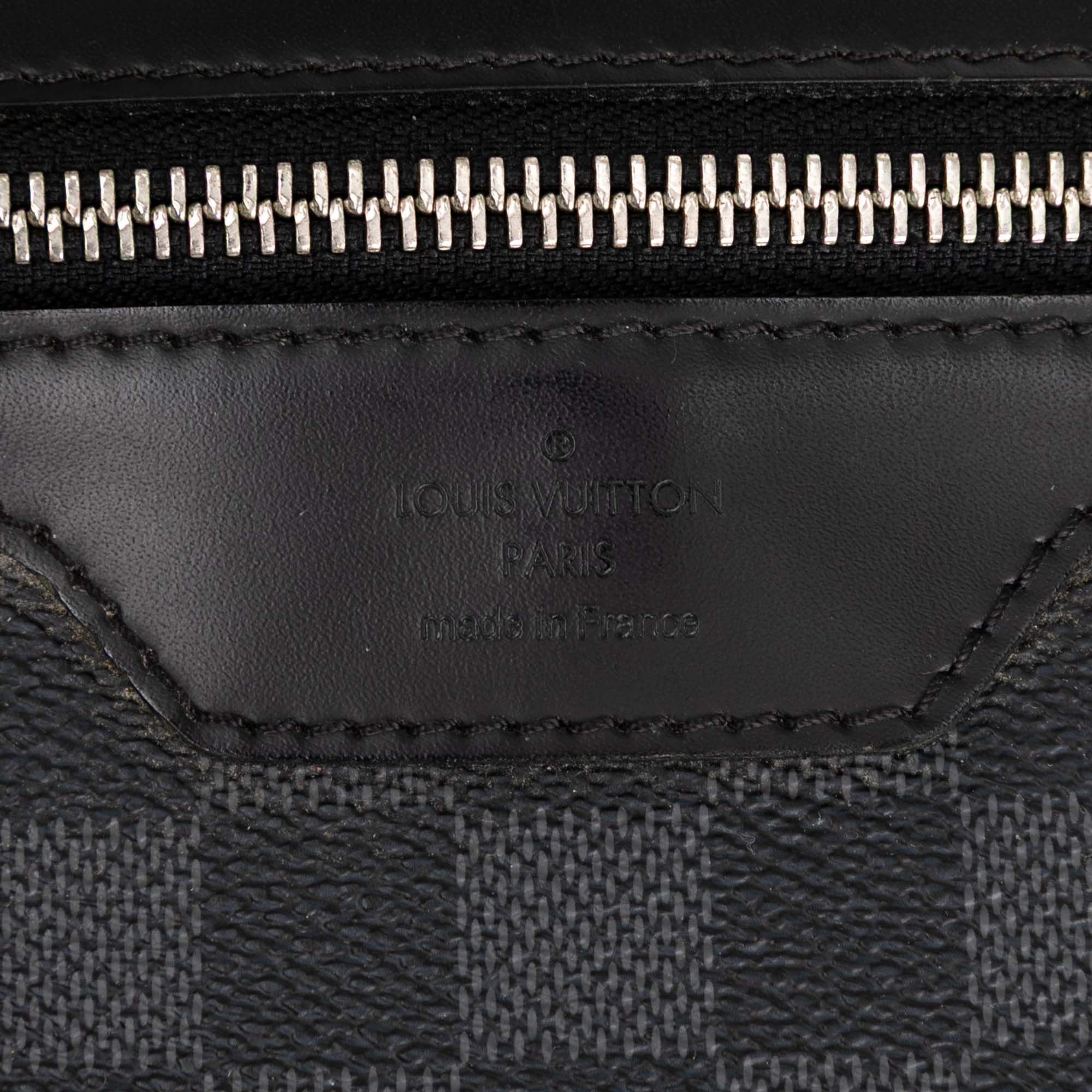Louis Vuitton Louis Vuitton Damier Graphite Mick MM Size ONE SIZE - 5 Thumbnail
