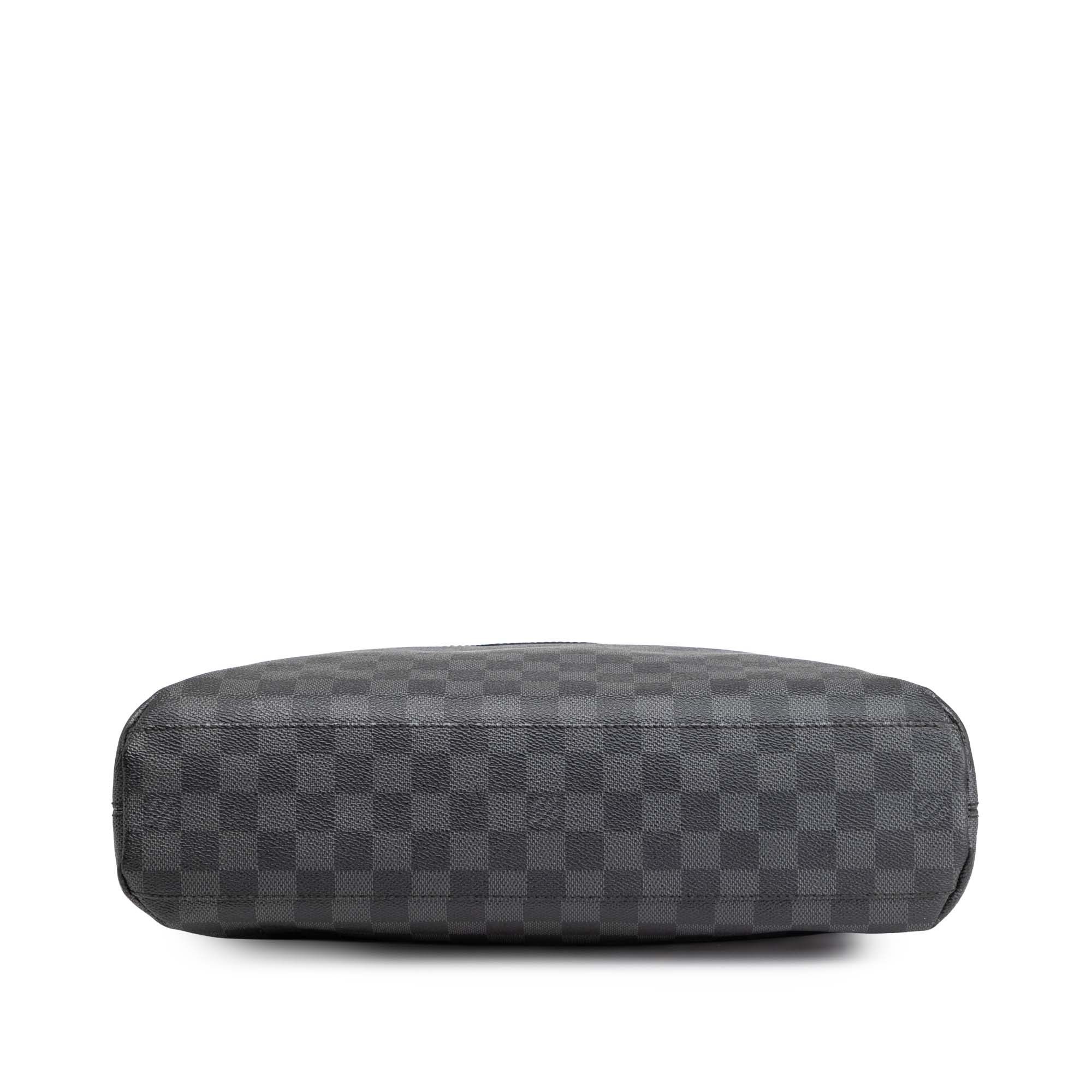 Louis Vuitton Louis Vuitton Damier Graphite Mick MM Size ONE SIZE - 3 Thumbnail