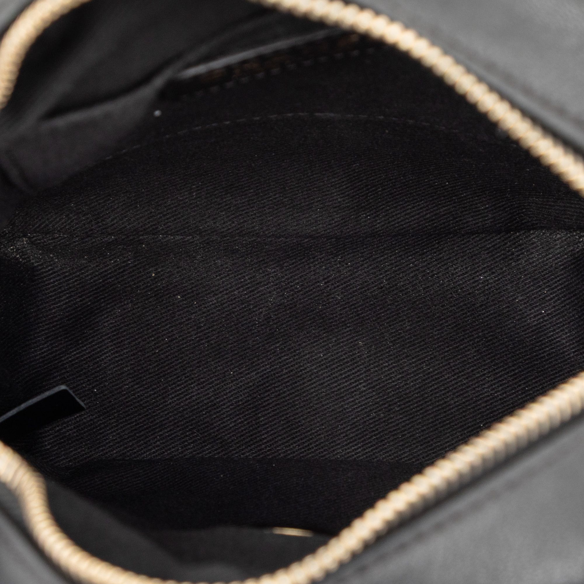 Chanel Chanel Stitched Goatskin Casual Trip North South Camera Case Size ONE SIZE - 4 Thumbnail