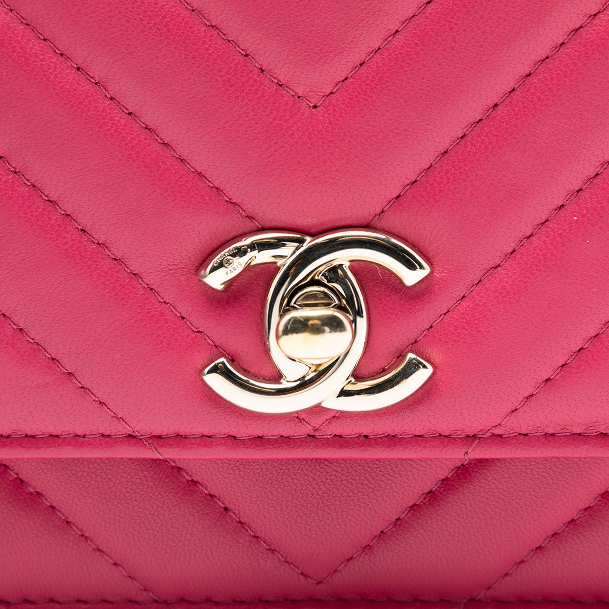 Chanel Chanel Chevron Lambskin Trendy CC Chain Wallet on Chain Size ONE SIZE - 5 Thumbnail