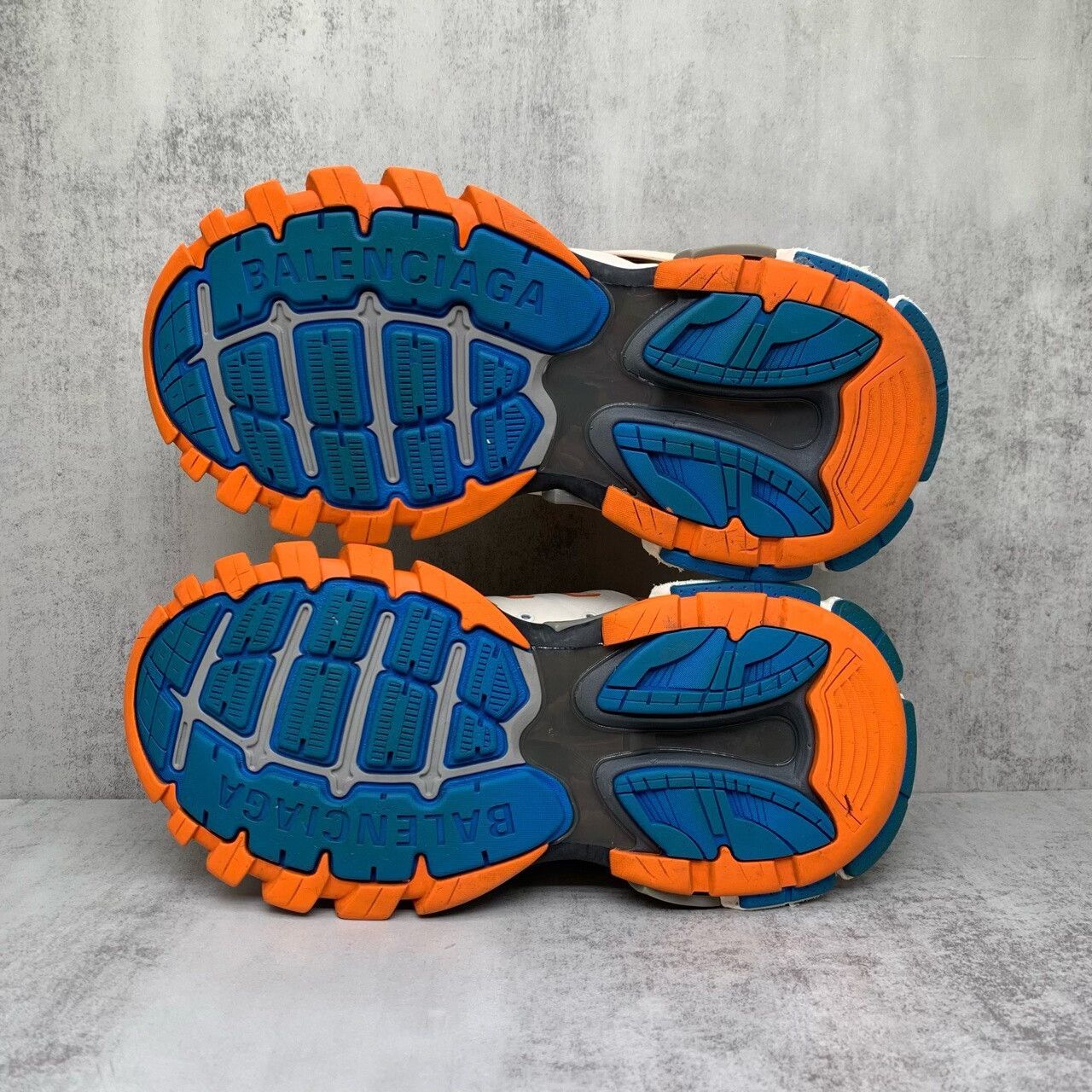 Balenciaga balenciaga track sneakers in vibrant orange Size US 8.5 / EU 41-42 - 7 Thumbnail