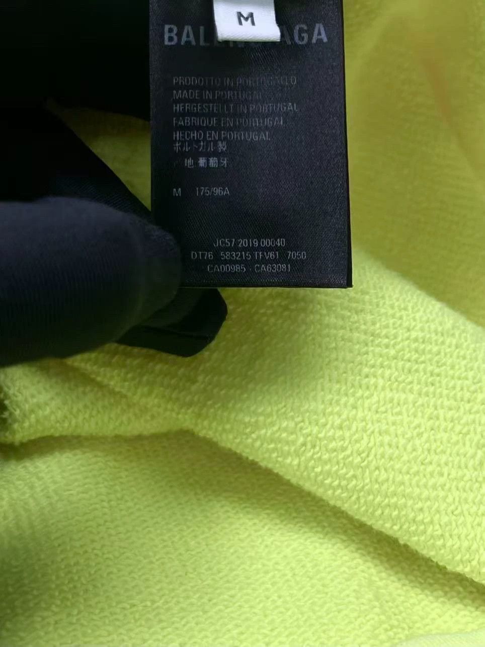 Balenciaga balenciaga neon yellow logo hoodie unisex Size US M / EU 48-50 / 2 - 5 Thumbnail