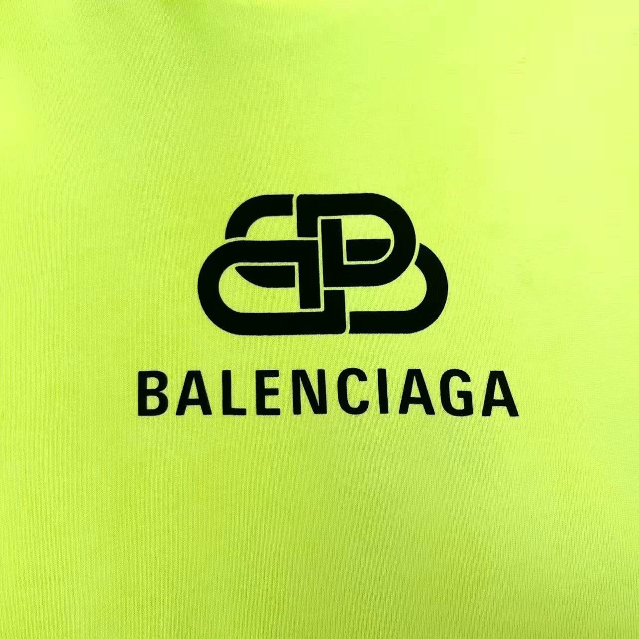 Balenciaga balenciaga neon yellow logo hoodie unisex Size US M / EU 48-50 / 2 - 4 Thumbnail