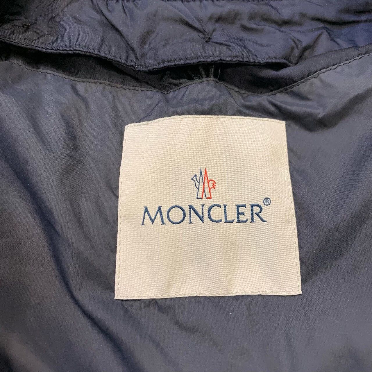 Moncler moncler navy blue panel down jacket Size US M / EU 48-50 / 2 - 4 Thumbnail
