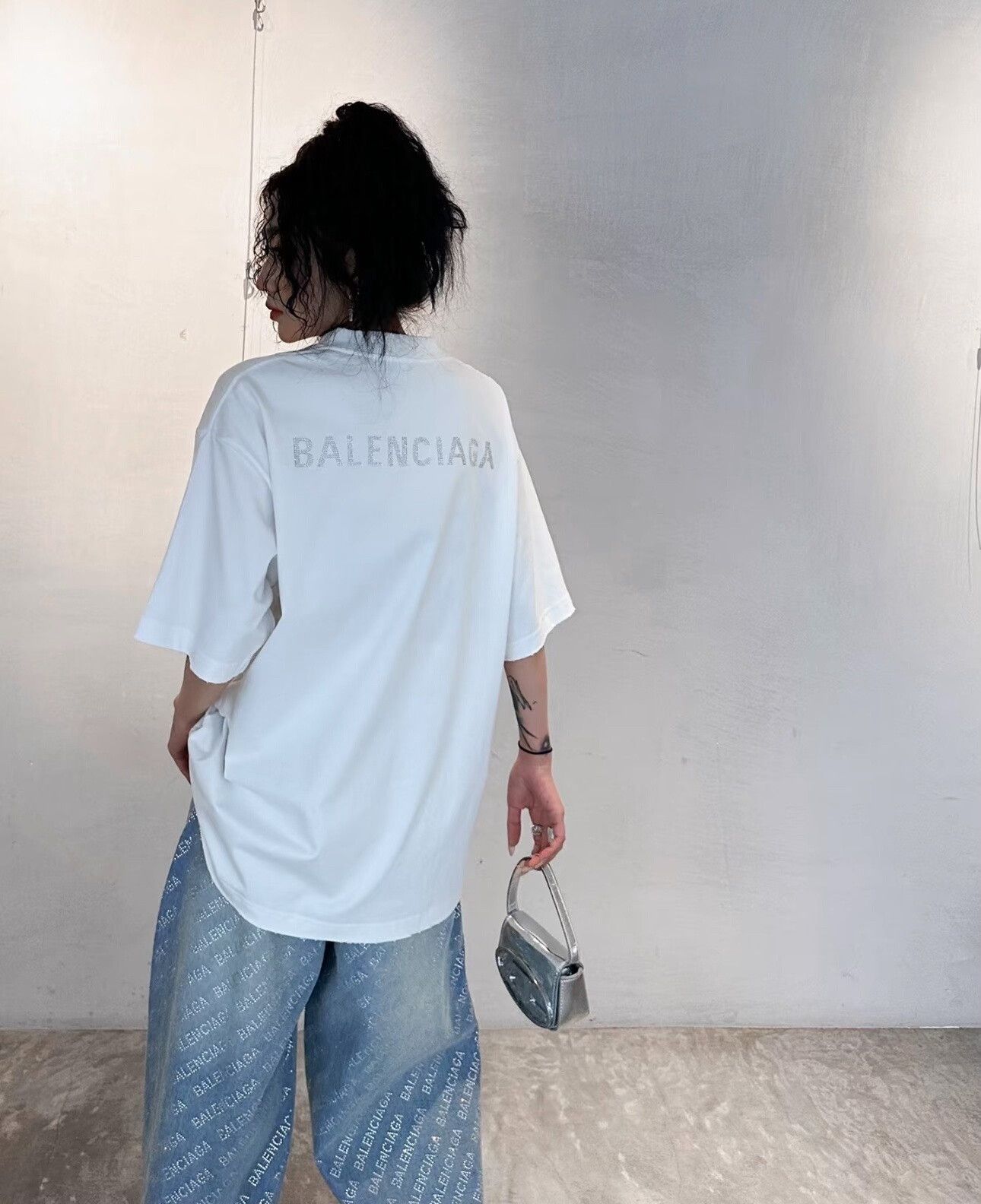 Balenciaga Balenciaga SS23 White Short Sleeve Logo Tee Size US XS / EU 42 / 0 - 8 Thumbnail