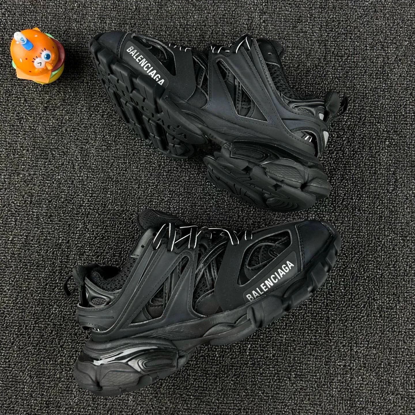 Balenciaga balenciaga black sports shoes for women Size US 5 / IT 35 - 4 Thumbnail