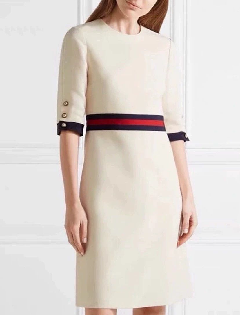 Gucci beige gucci dress with navy accents Size M / US 6-8 / IT 42-44 - 4 Thumbnail