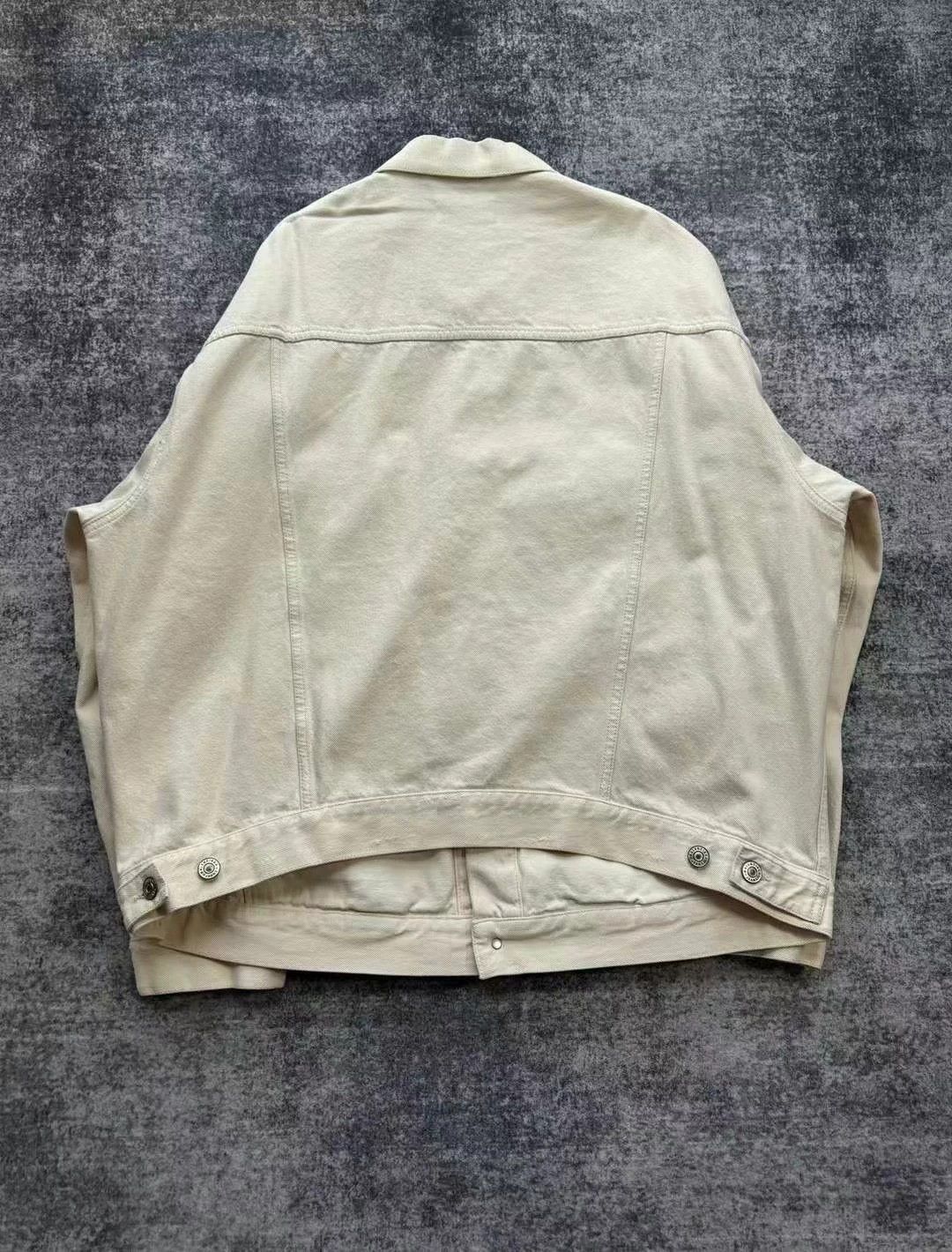 Balenciaga balenciaga beige distressed denim jacket Size US M / EU 48-50 / 2 - 2 Thumbnail