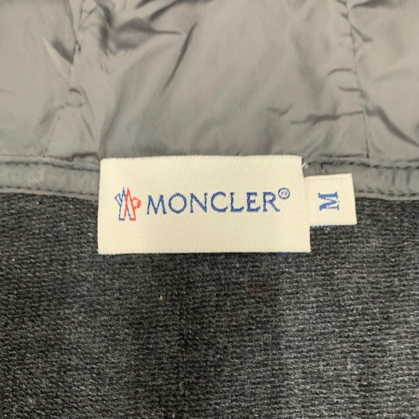 Moncler gray zip-up jacket with hood Size US M / EU 48-50 / 2 - 4 Thumbnail