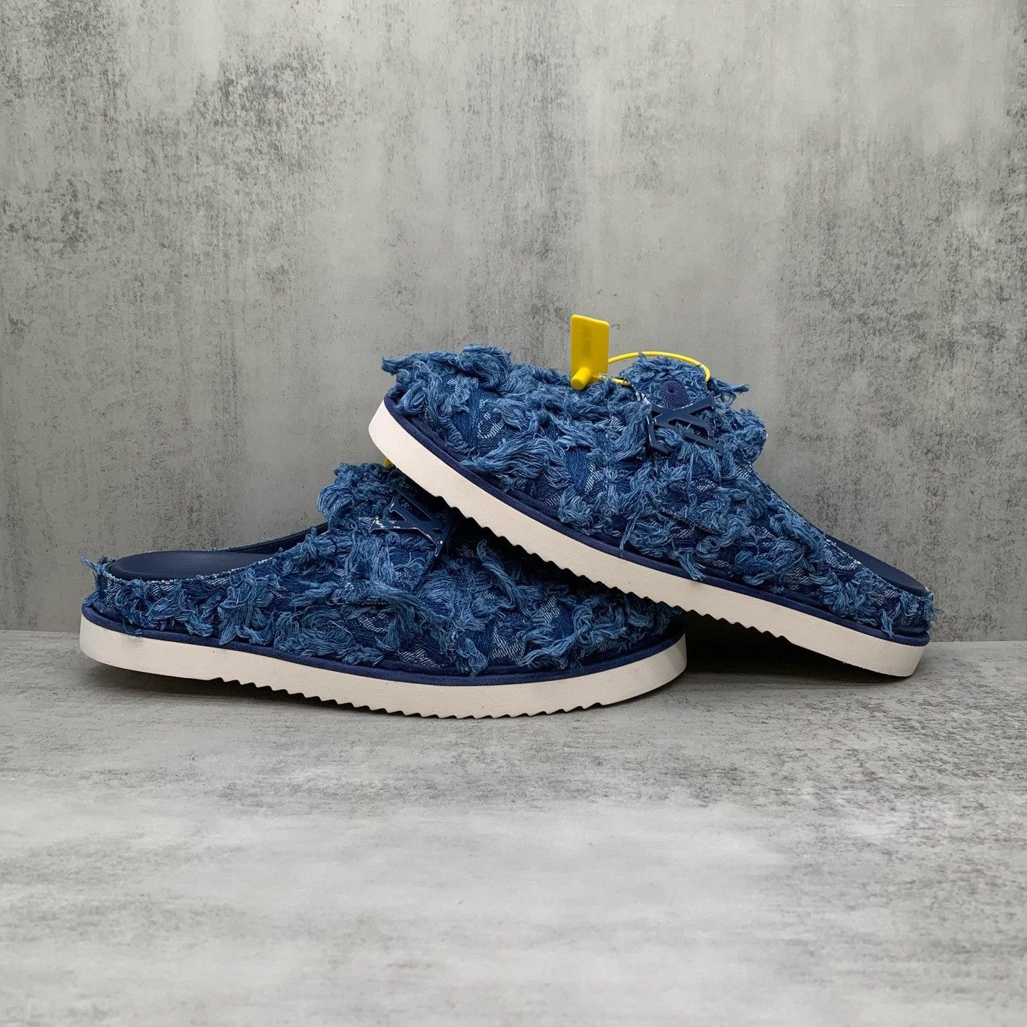 Louis Vuitton louis vuitton blue floral pattern clogs Size US 10 / EU 43 - 2 Thumbnail