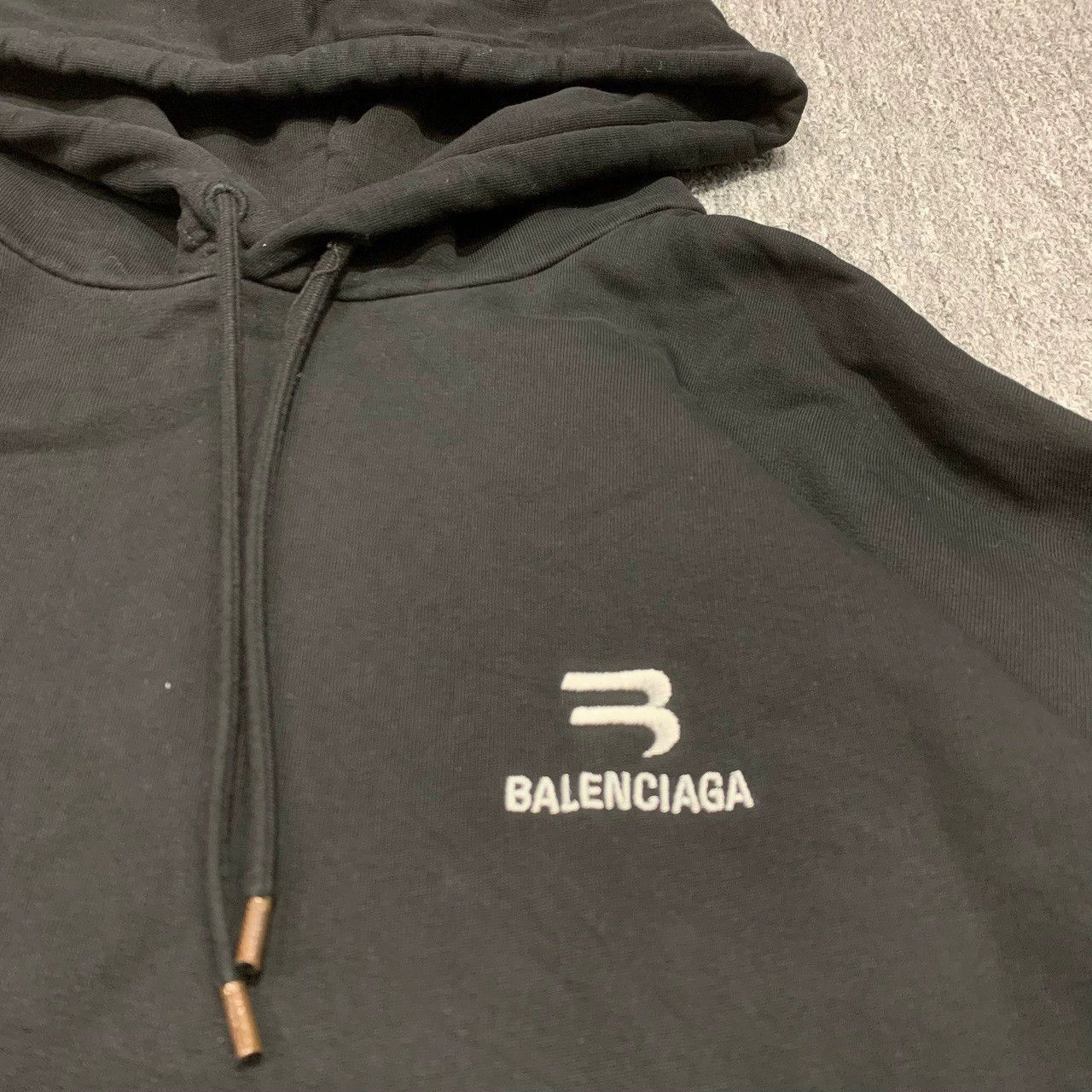Balenciaga balenciaga black logo hoodie size small Size US S / EU 44-46 / 1 - 8 Thumbnail