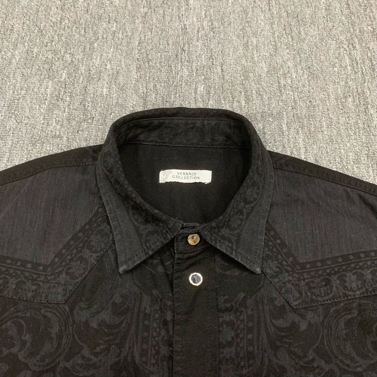Versace black embroidered Versace button-up shirt Size US M / EU 48-50 / 2 - 6 Thumbnail