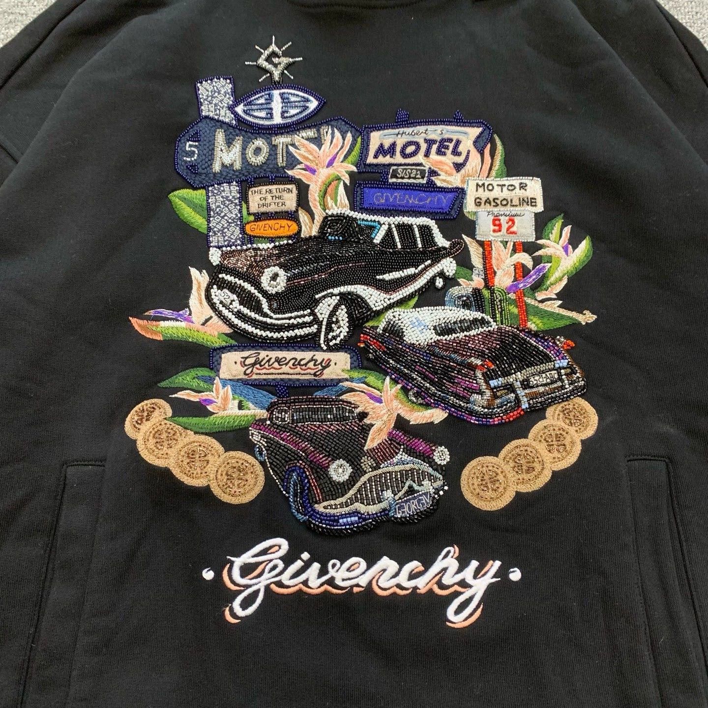 Givenchy Givenchy Black Hoodie with Motel Design Size US L / EU 52-54 / 3 - 6 Thumbnail