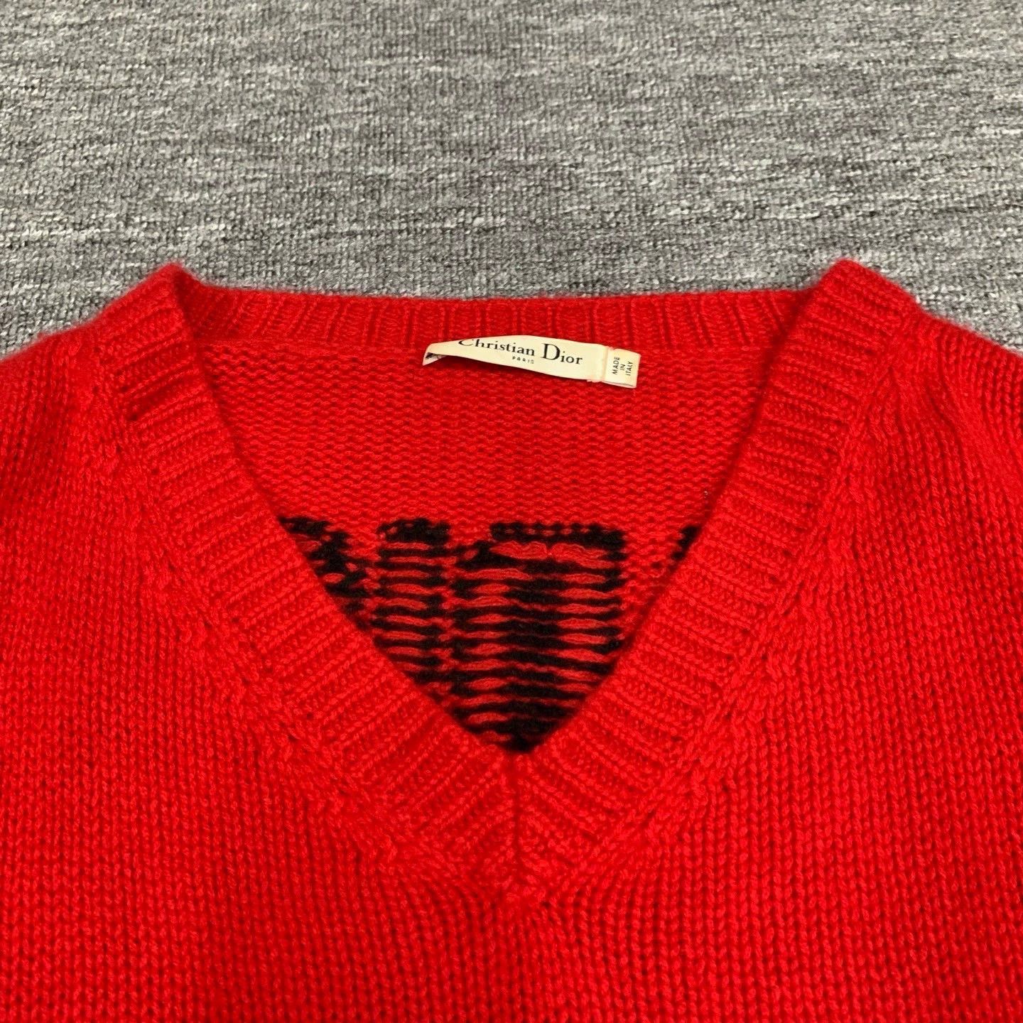 Dior red cashmere v-neck sweater by dior Size S / US 4 / IT 40 - 9 Thumbnail