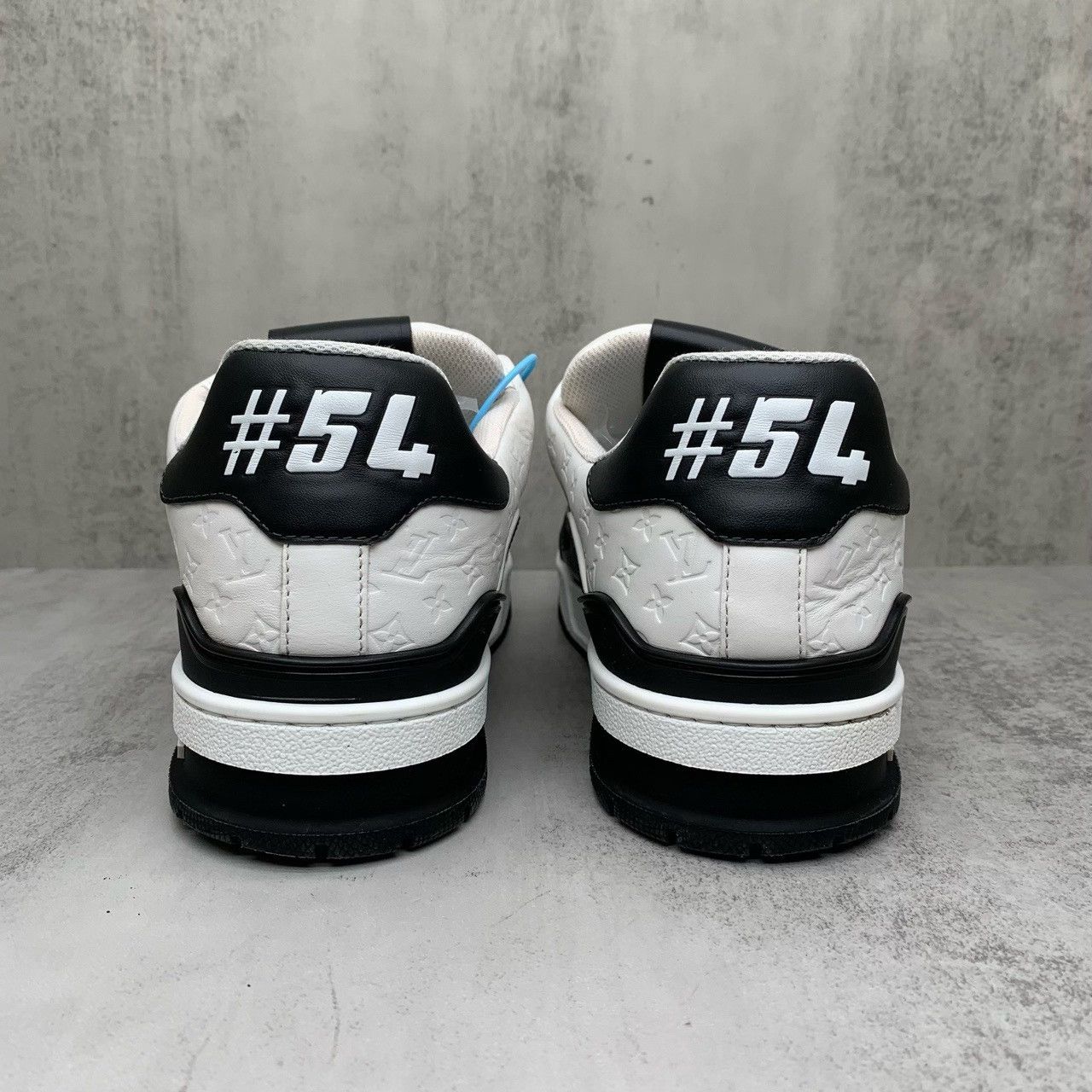 Louis Vuitton lv trainer black and white sneaker Size US 7 / EU 40 - 5 Thumbnail