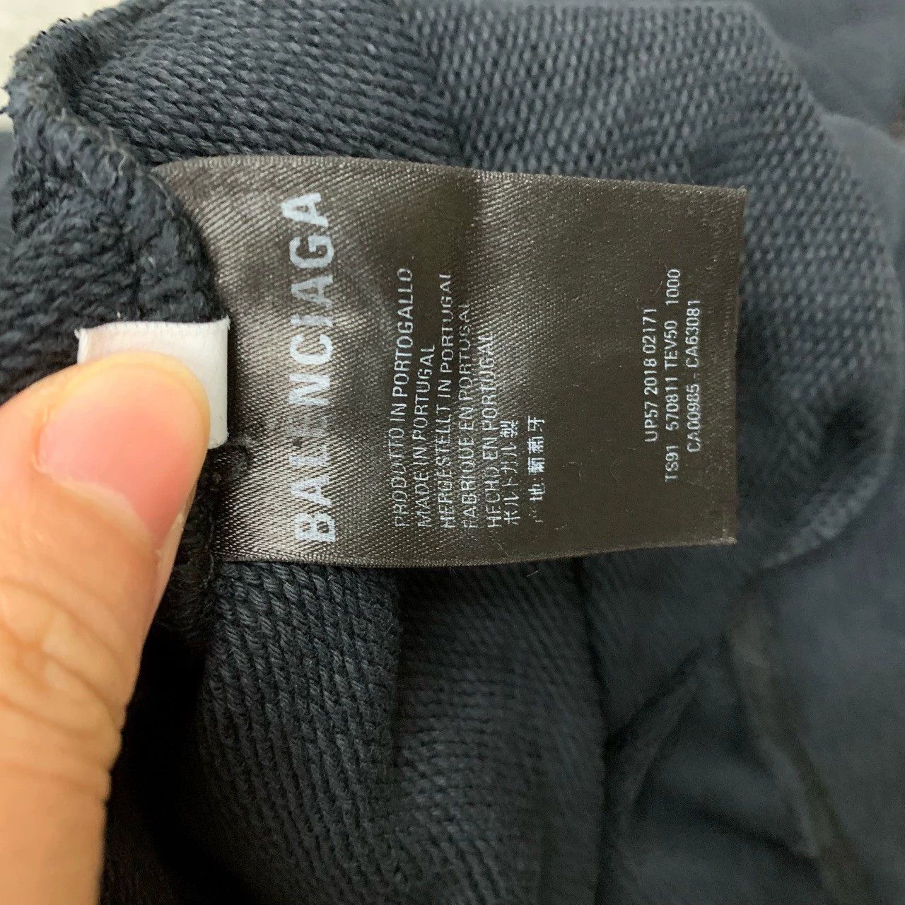 Balenciaga balenciaga black logo hoodie in size xxs Size US XXS / EU 40 - 7 Thumbnail