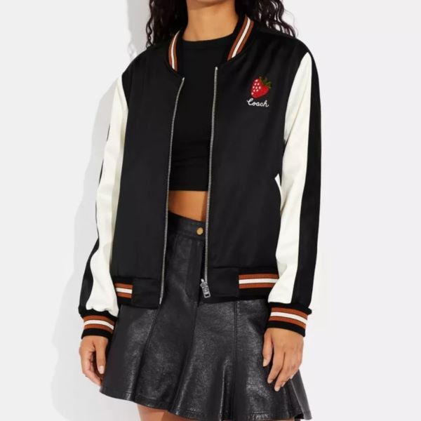 Coach Coach COACH Signature Souvenir Jacket Satin Outerwear Others Outerwear CG460 DUTY FREE for USA Size ONE SIZE - 5 Thumbnail