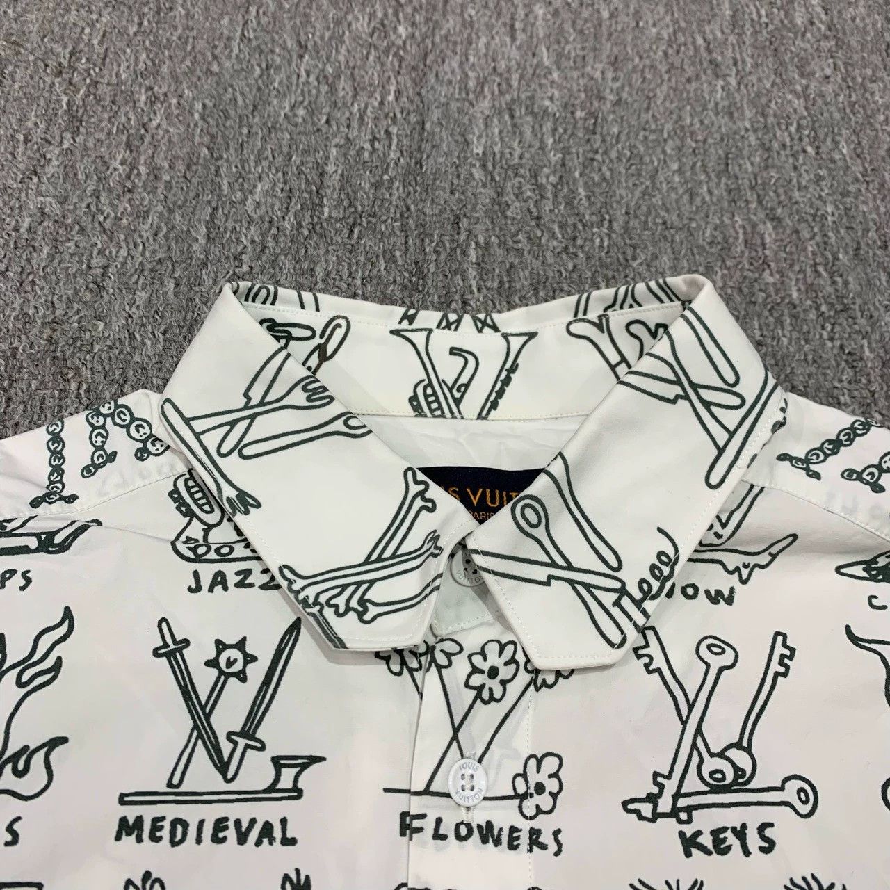 Louis Vuitton lv hand gesture printed shirt jacket size s Size US S / EU 44-46 / 1 - 8 Thumbnail