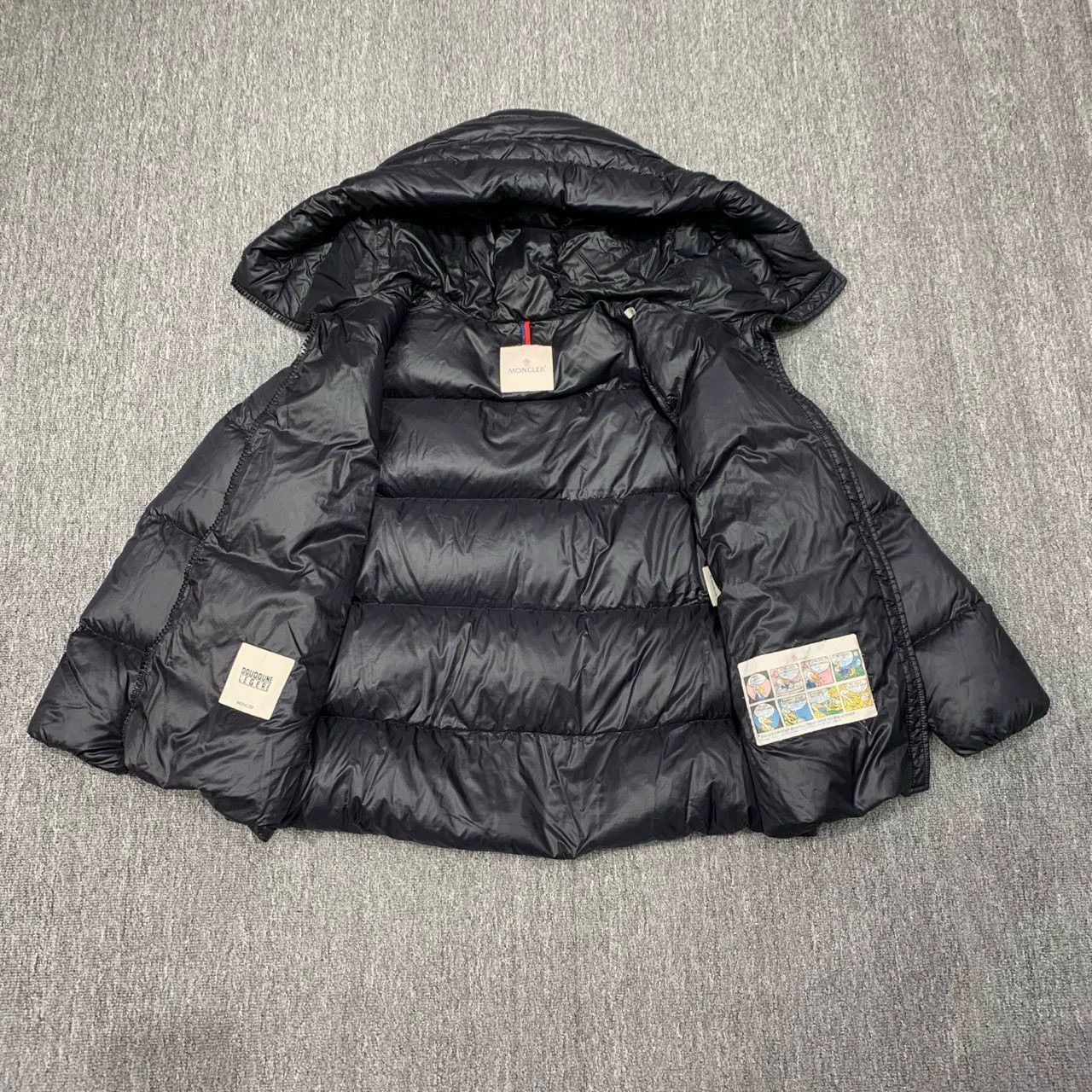 Moncler moncler seritte black short down jacket Size US M / EU 48-50 / 2 - 6 Thumbnail