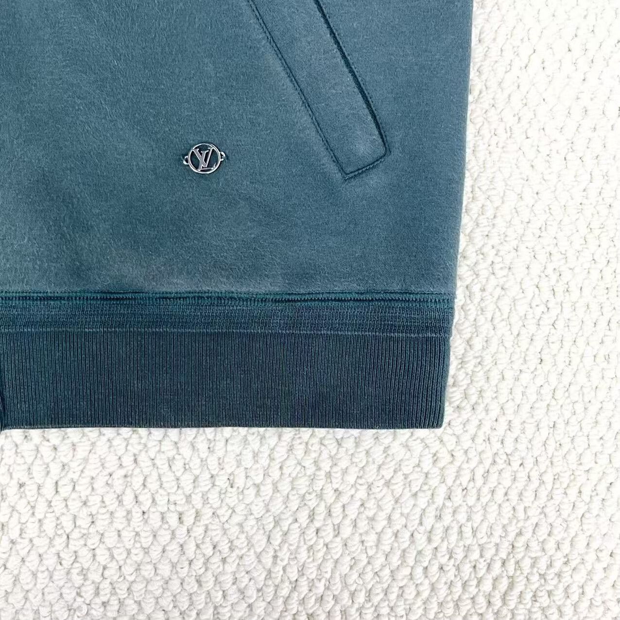 Louis Vuitton louis vuitton green zip-up hoodie Size US S / EU 44-46 / 1 - 5 Thumbnail