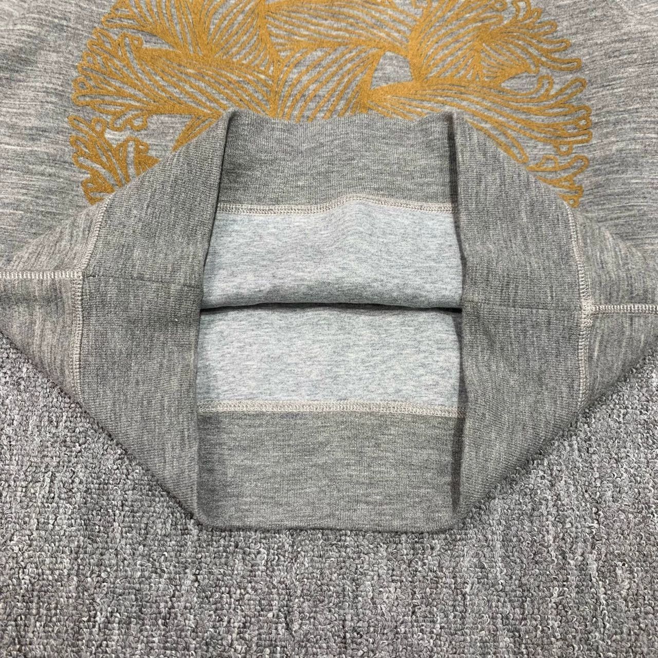 Louis Vuitton louis vuitton gray logo sweatshirt size small Size US S / EU 44-46 / 1 - 8 Thumbnail