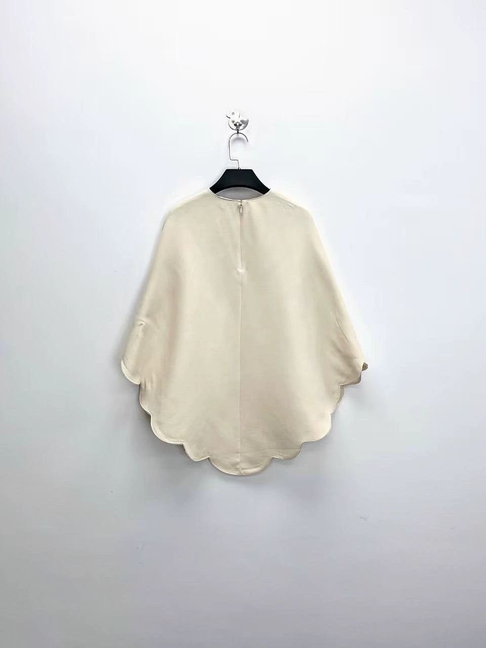 Valentino Valentino Beige Silk Blend Ruffle Cape Coat Size L / US 10 / IT 46 - 2 Thumbnail