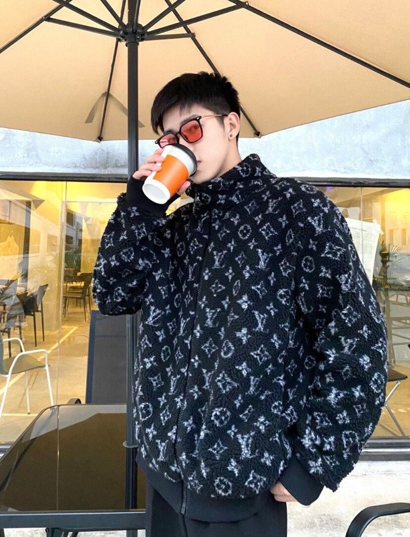 Louis Vuitton lv black monogram teddy jacket size XL Size US XL / EU 56 / 4 - 4 Thumbnail
