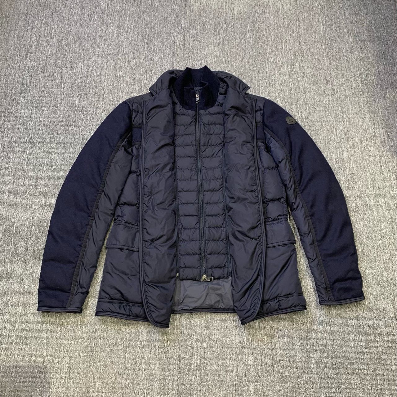 Moncler navy blue quilted Moncler down jacket Size US M / EU 48-50 / 2 - 8 Thumbnail