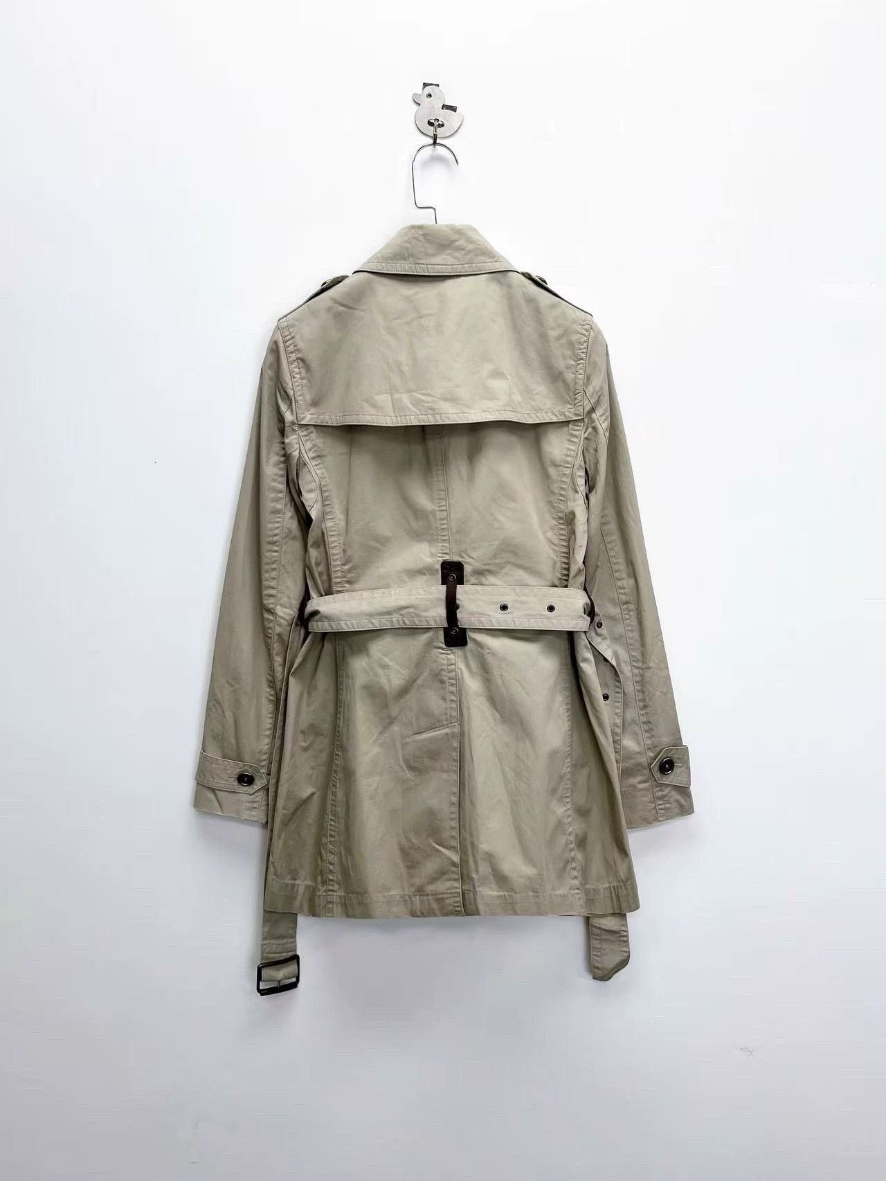 Burberry beige double-breasted trench coat by Burberry Size XS / US 0-2 / IT 36-38 - 2 Thumbnail