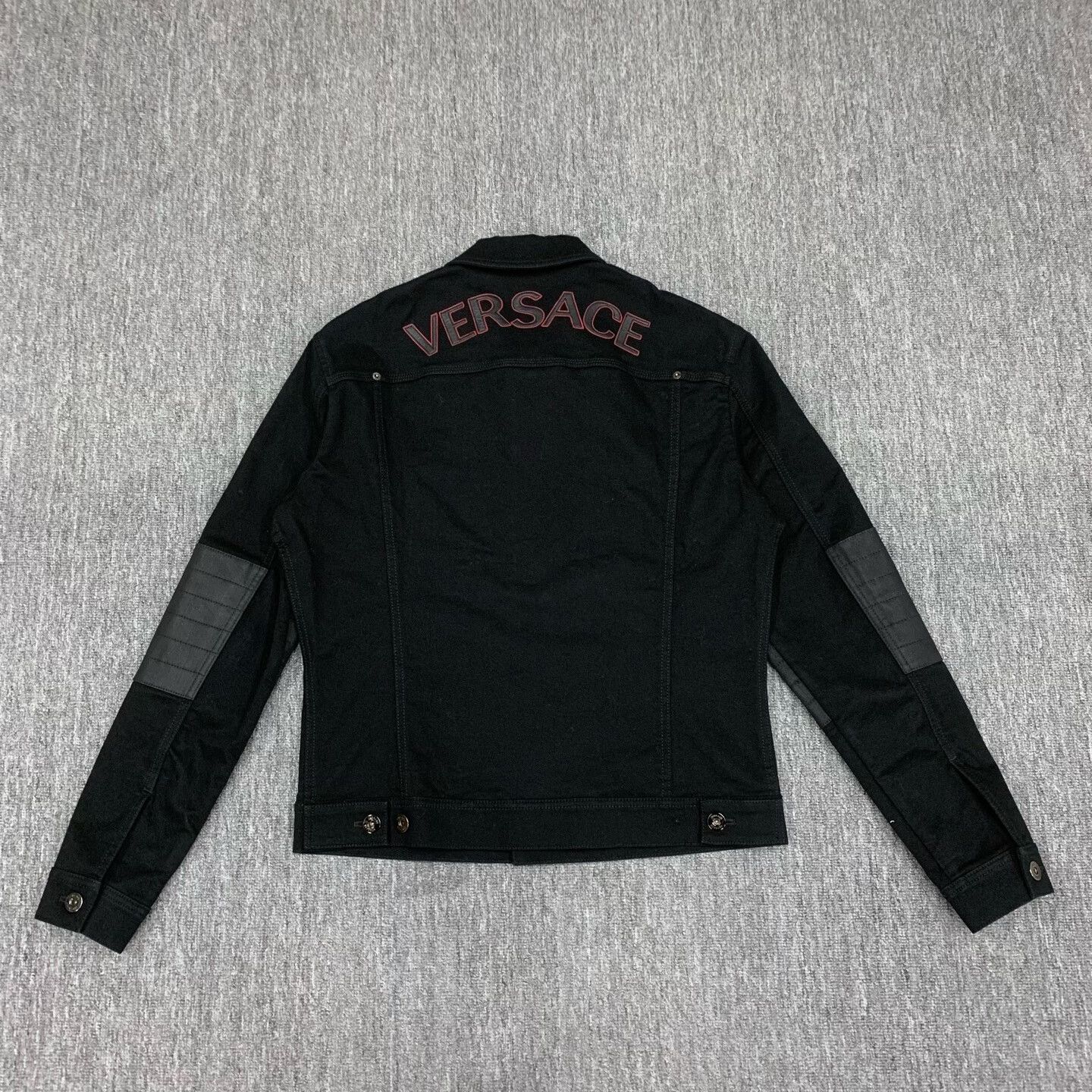 Versace versace black embroidered denim jacket for men Size US M / EU 48-50 / 2 - 2 Thumbnail