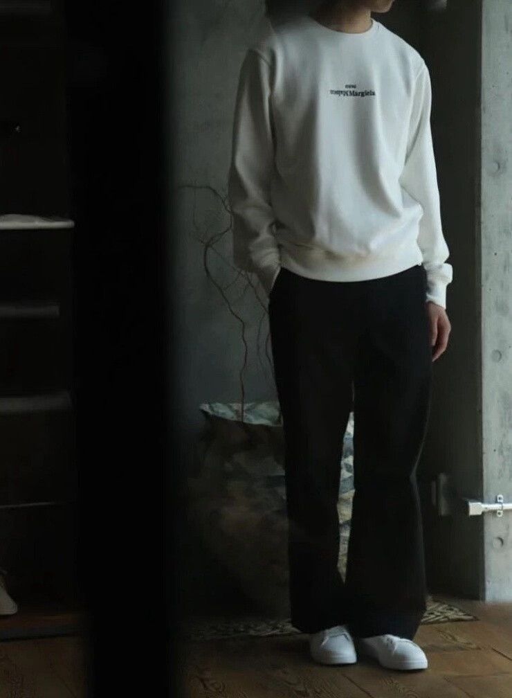 Maison Margiela maison margiela white embroidered logo sweatshirt Size US L / EU 52-54 / 3 - 5 Thumbnail