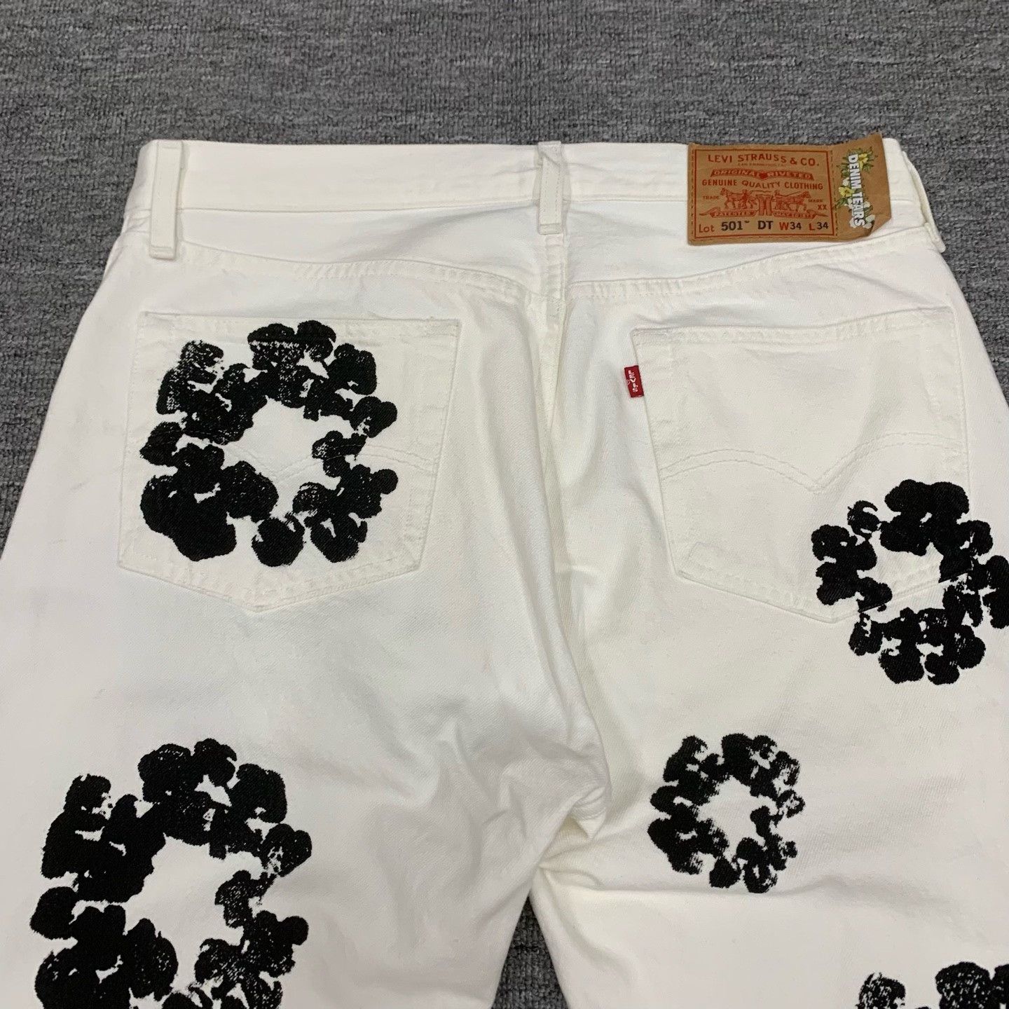Levi's denim tears x levis white flower pants Size 34" / US 12 / IT 48 - 9 Thumbnail