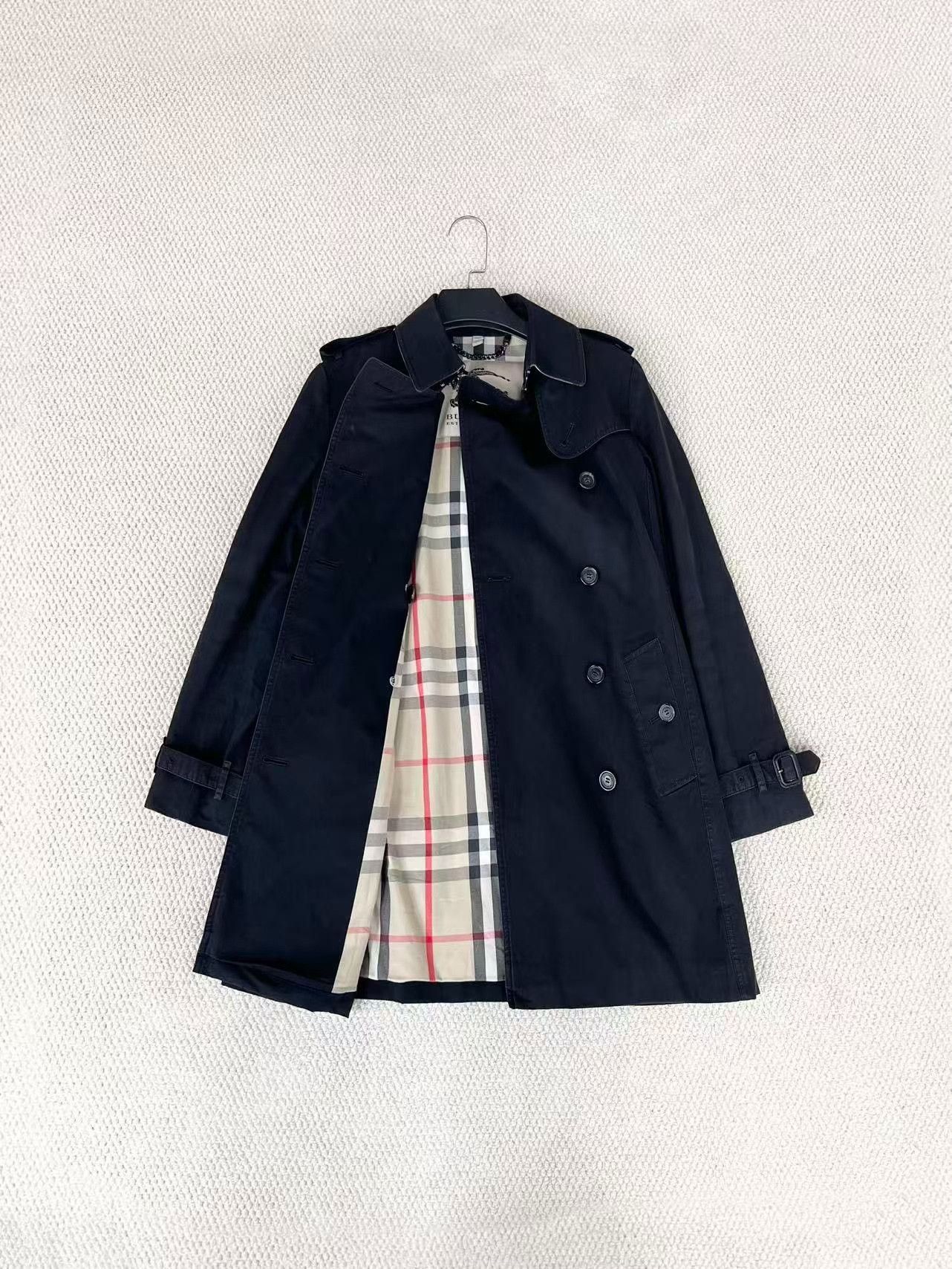 Burberry stylish black double-breasted trench coat Size M / US 6-8 / IT 42-44 - 4 Thumbnail