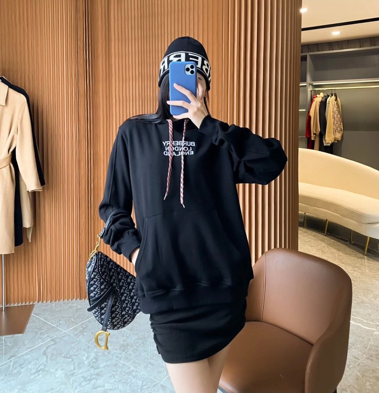 Burberry burberry black logo hoodie with colorful drawstrings Size US S / EU 44-46 / 1 - 9 Thumbnail