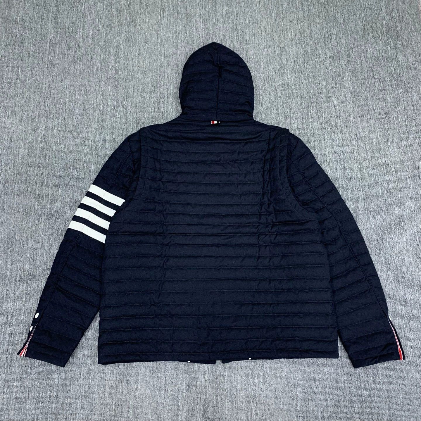 Thom Browne thom browne navy down jacket with stripes Size US M / EU 48-50 / 2 - 2 Thumbnail