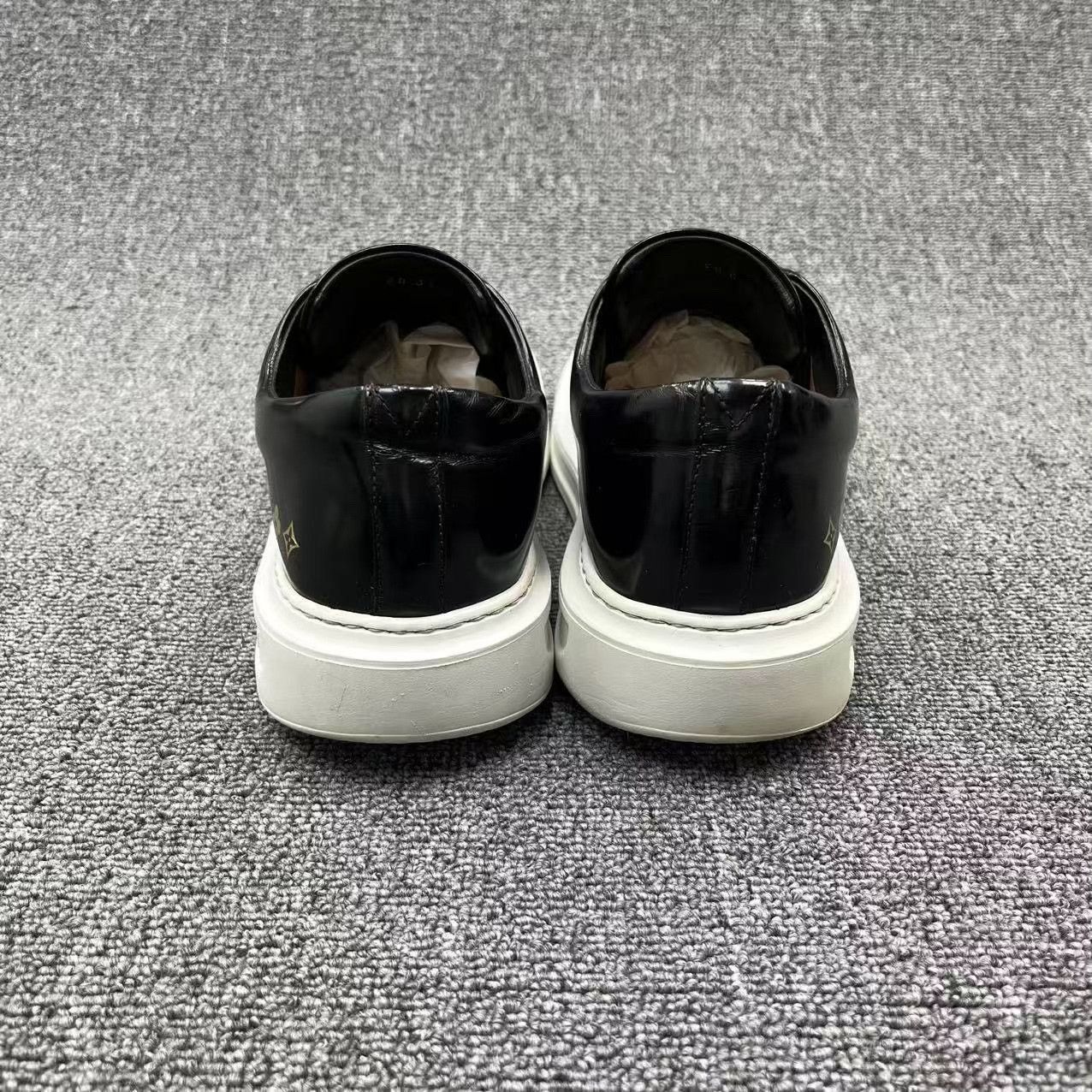 Louis Vuitton louis vuitton beverly hills black sneakers Size US 9 / EU 42 - 4 Thumbnail