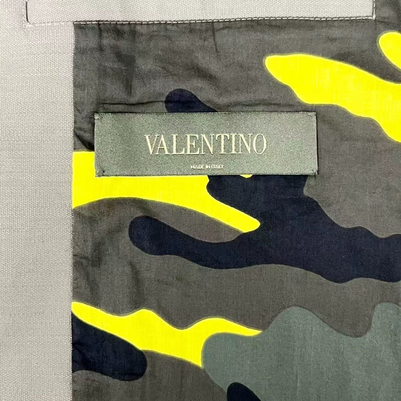 Valentino valentino embroidered logo camouflage work jacket Size US L / EU 52-54 / 3 - 5 Thumbnail