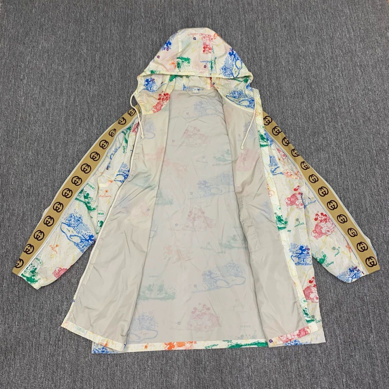 Gucci gucci x disney reflective logo jacket Size US L / EU 52-54 / 3 - 9 Thumbnail