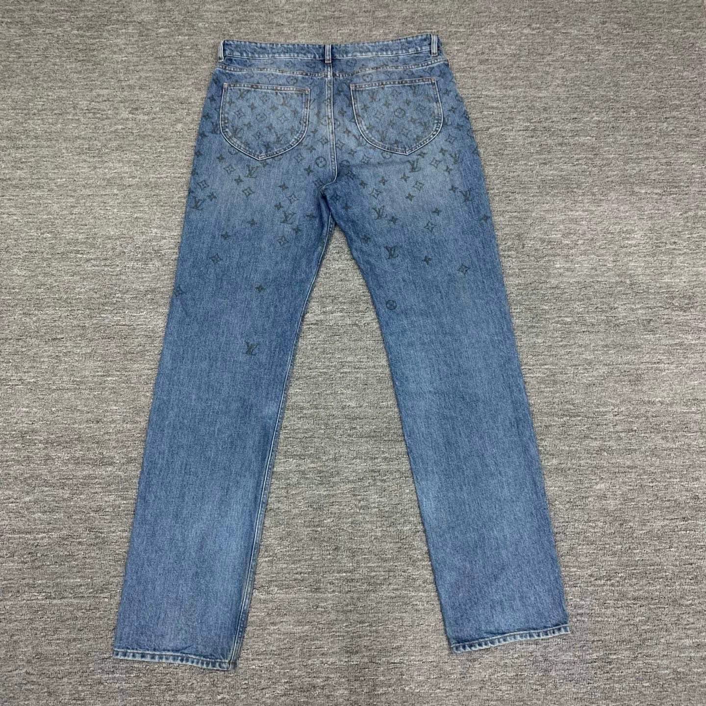 Louis Vuitton lv monogram gradient denim jeans size 33 Size US 33 - 2 Thumbnail
