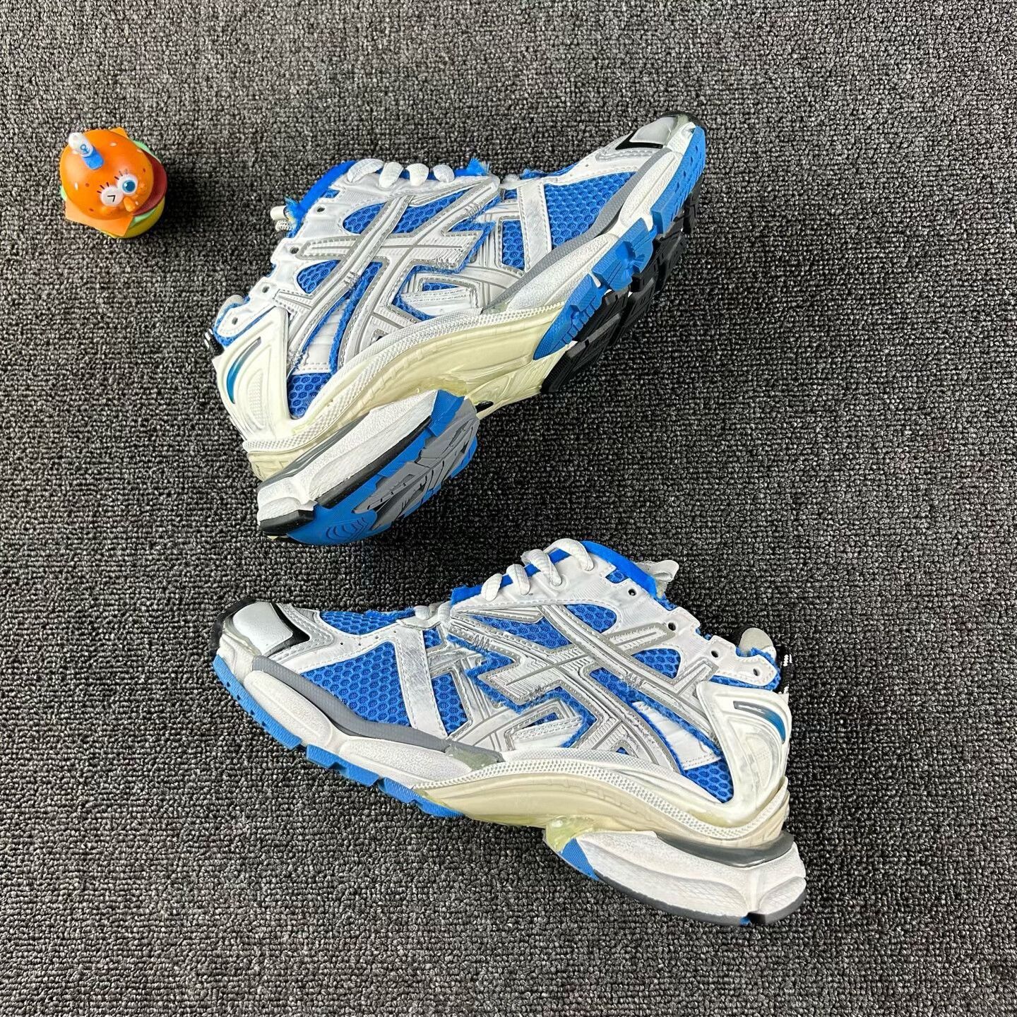 Balenciaga balenciaga runner sports shoes in blue and white Size US 5.5 / EU 38 - 3 Thumbnail
