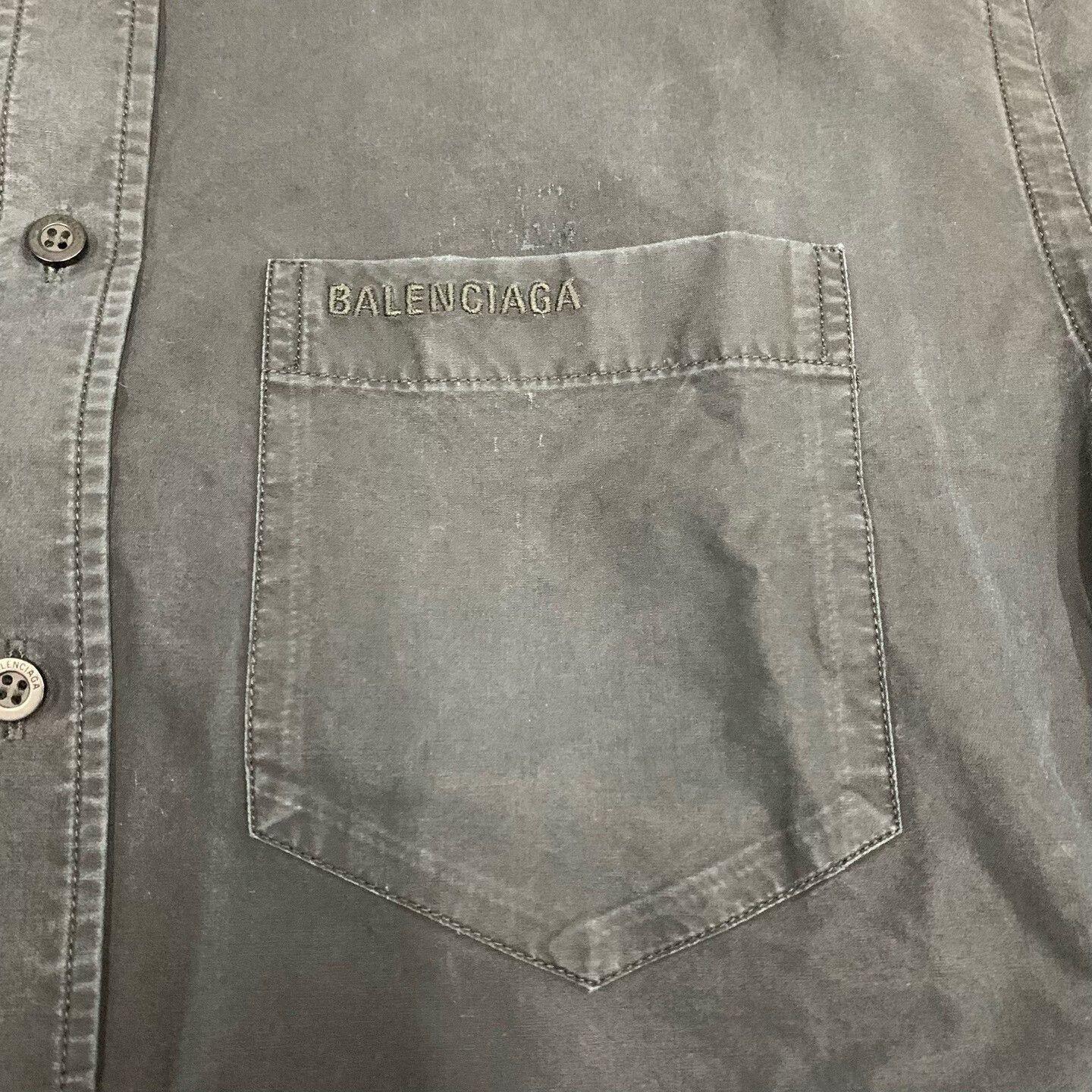 Balenciaga Balenciaga Black Distressed Shirt Jacket Size 36 Size US S / EU 44-46 / 1 - 6 Thumbnail