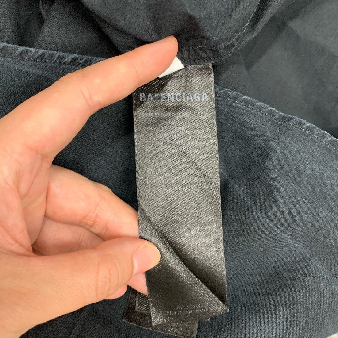 Balenciaga Balenciaga Black Distressed Shirt Jacket Size 36 Size US S / EU 44-46 / 1 - 5 Thumbnail