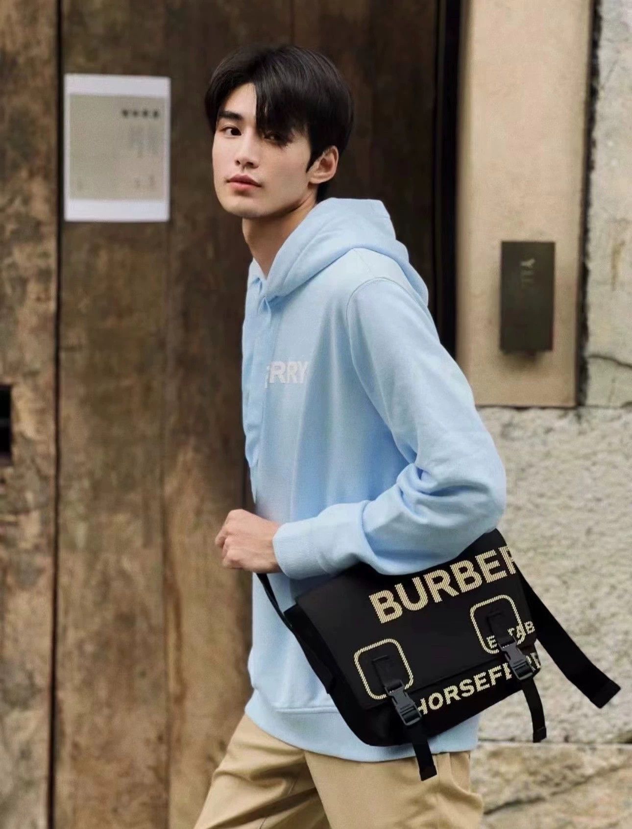 Burberry burberry light blue logo hoodie for men Size US XS / EU 42 / 0 - 8 Thumbnail