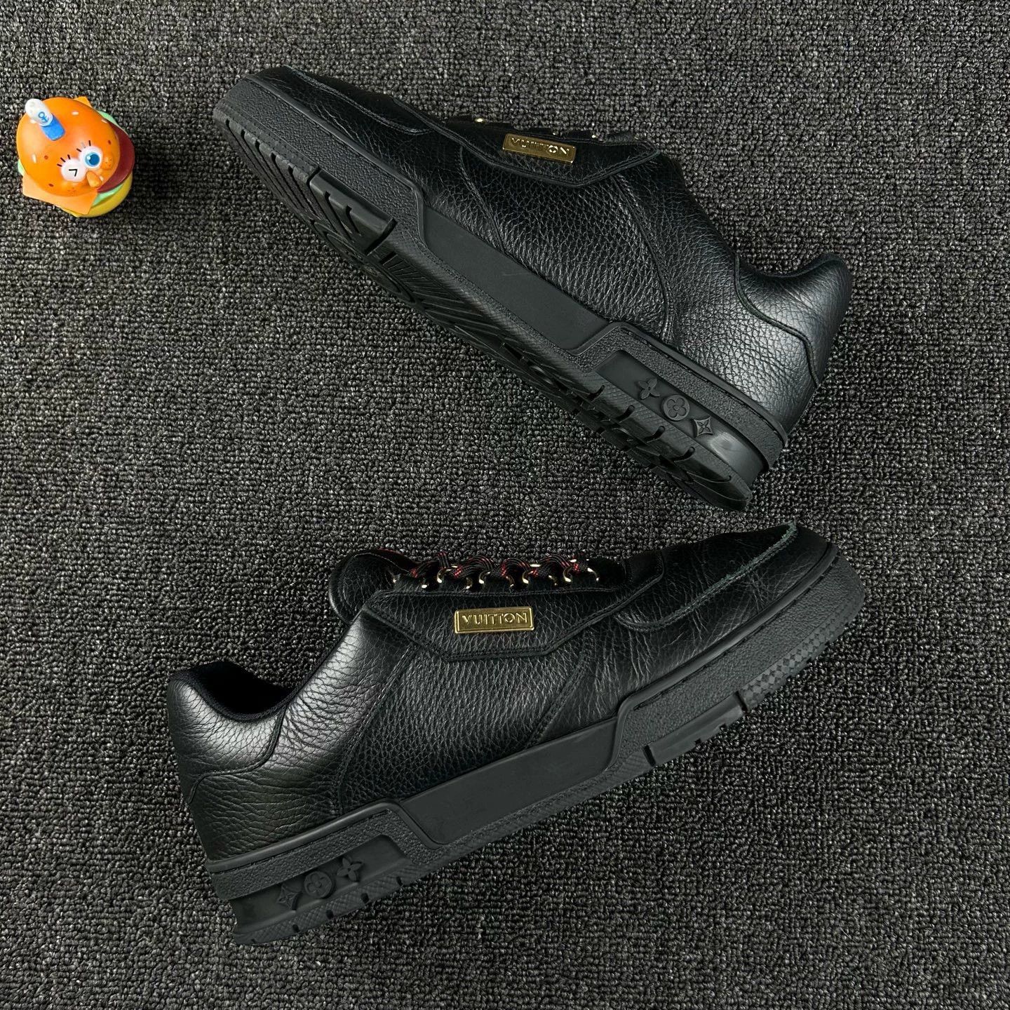 Louis Vuitton Louis Vuitton Black Trainer Sneakers Size 41.5 Size US 8.5 / EU 41-42 - 4 Thumbnail