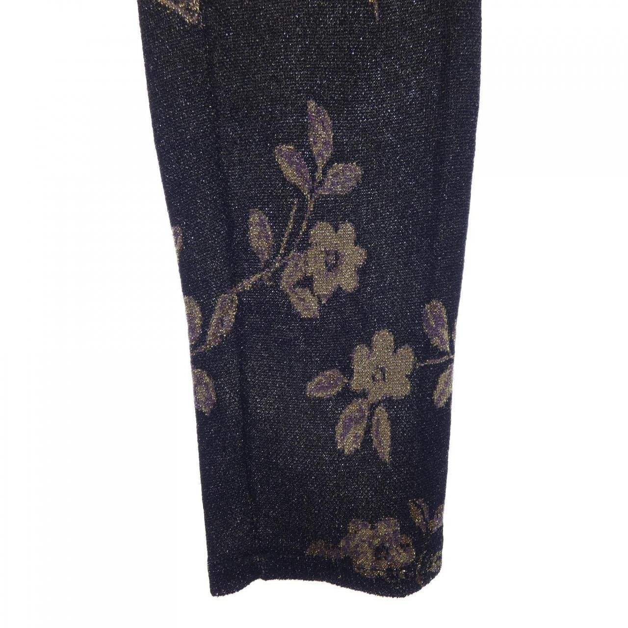 Chanel Chanel Chanel Leggings Pants Others Bottoms P80109K11537 DUTY FREE for USA Size ONE SIZE - 6 Thumbnail
