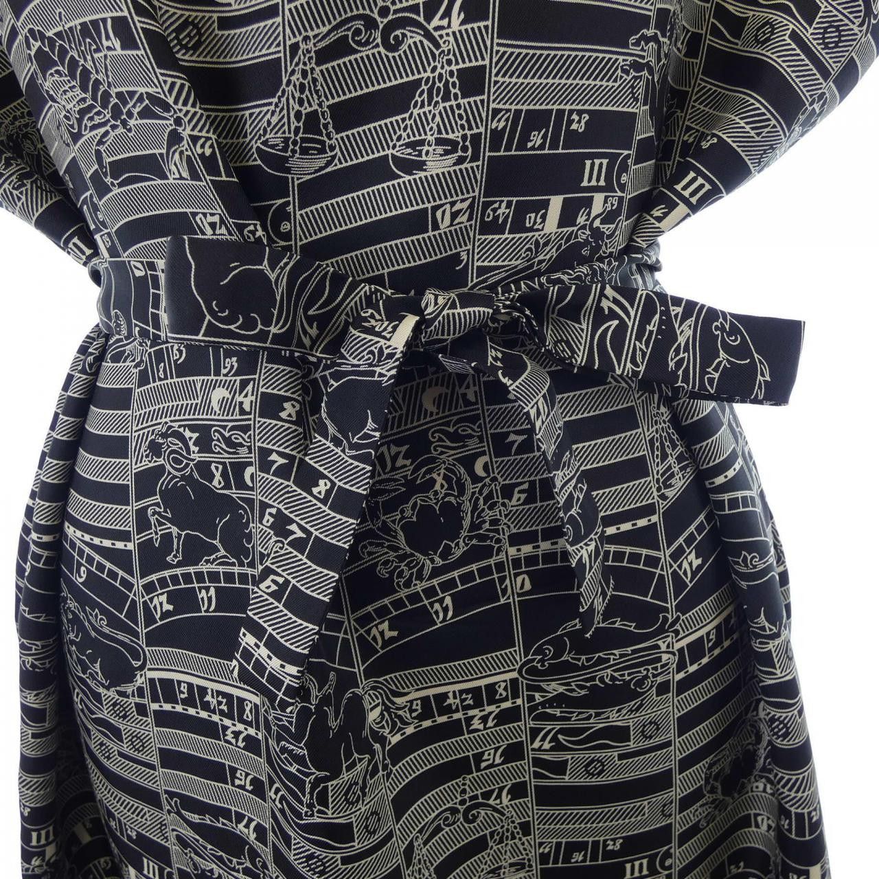 Hermes Hermes Hermès Twill Reine Silk Dress Others Dresses DUTY FREE for USA Size ONE SIZE - 7 Thumbnail