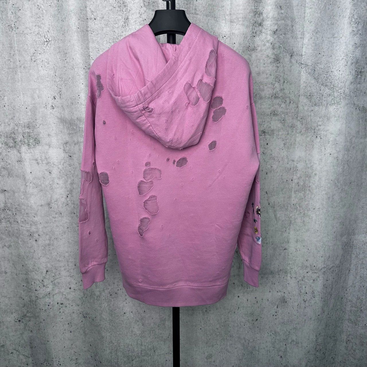 Givenchy givenchy floral embroidered holey sweatshirt Size XS / US 0-2 / IT 36-38 - 2 Thumbnail