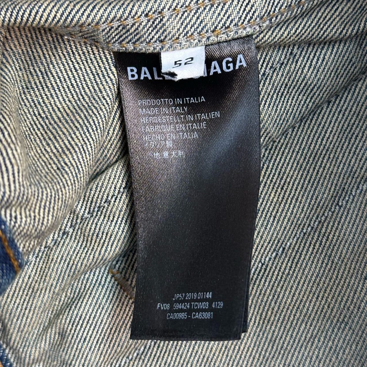 Balenciaga balenciaga distressed denim jacket with logo Size US L / EU 52-54 / 3 - 4 Thumbnail
