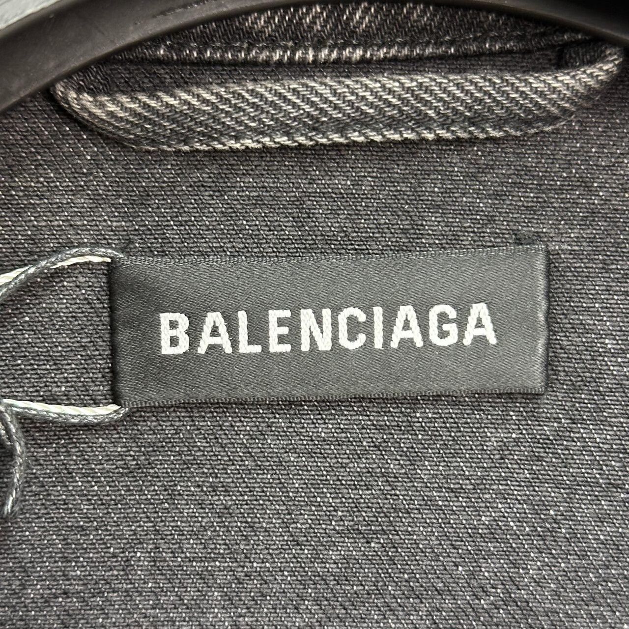 Balenciaga balenciaga graffiti print denim jacket size 46 Size US L / EU 52-54 / 3 - 3 Thumbnail