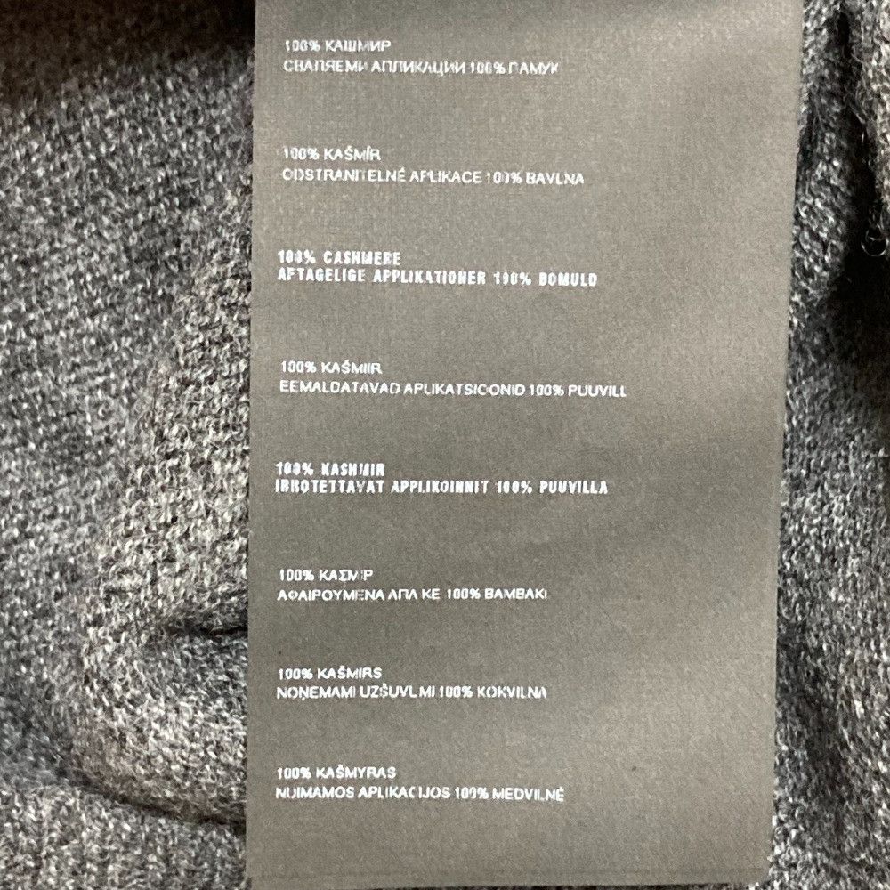 Prada Prada Prada Back Ribbon Cashmere Knit Sweater Others Tops DUTY FREE for USA Size ONE SIZE - 9 Thumbnail